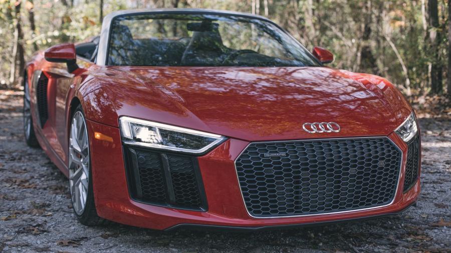  Audi R8 Spyder V10 2017 года  (NA) (фото 30 из 51)